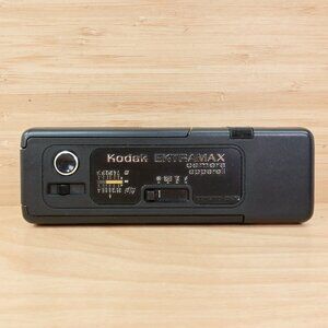 Kodak Ektramax 110 Film Camera f/1.9 25mm Lens / Built-In Flash / Vintage